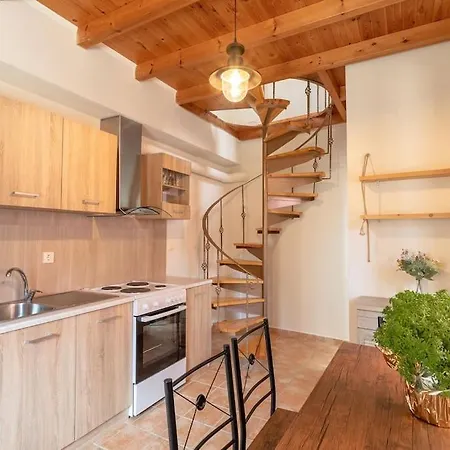 Elia Apartment
